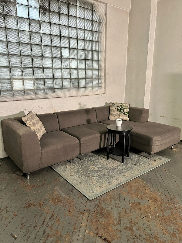 ( Free Delivery ) 117β Gray West Elm Tillary Sectional
