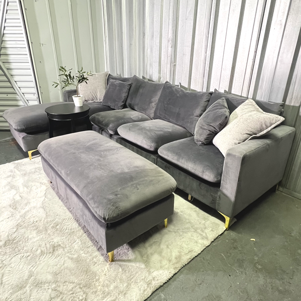 ( Free Delivery ) 110β Gray Wila Arlo Shumpert Sectional