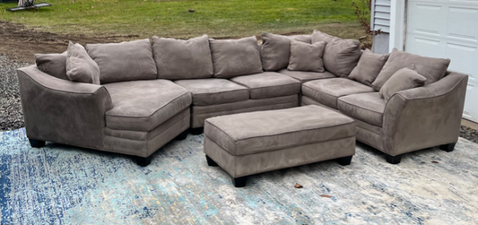 ( Free Delivery ) 160“ Gray Raymour & Flanigan Sectional