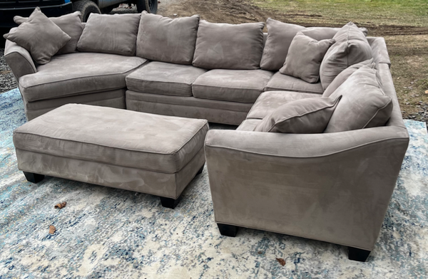 ( Free Delivery ) 160“ Gray Raymour & Flanigan Sectional