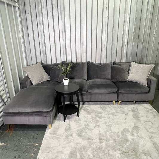 ( Free Delivery ) 110“ Gray Wila Arlo Shumpert Sectional